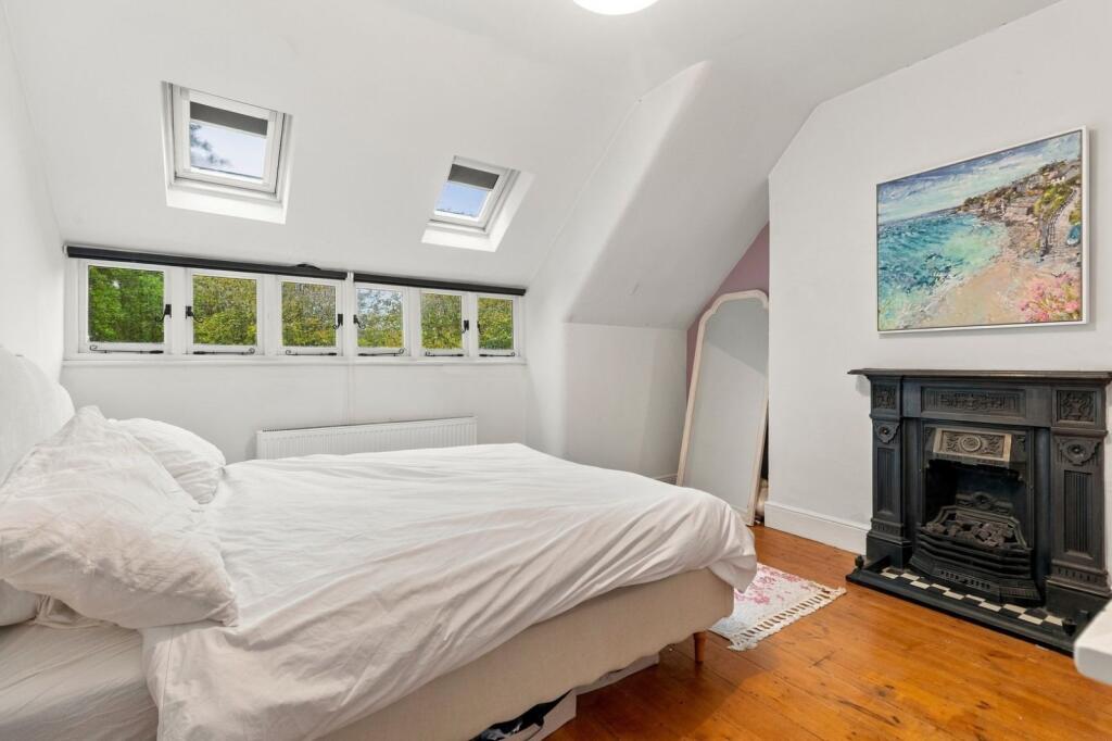 Apartment in London - View 5