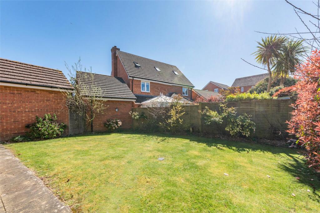 Palmers Field Avenue, Chichester, West Sussex, PO19 photo 3