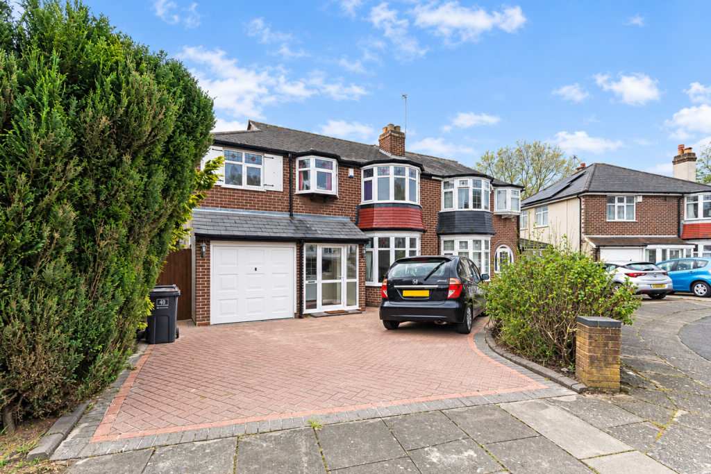 Main image of property: The Lindens, Birmingham, B32 2ER