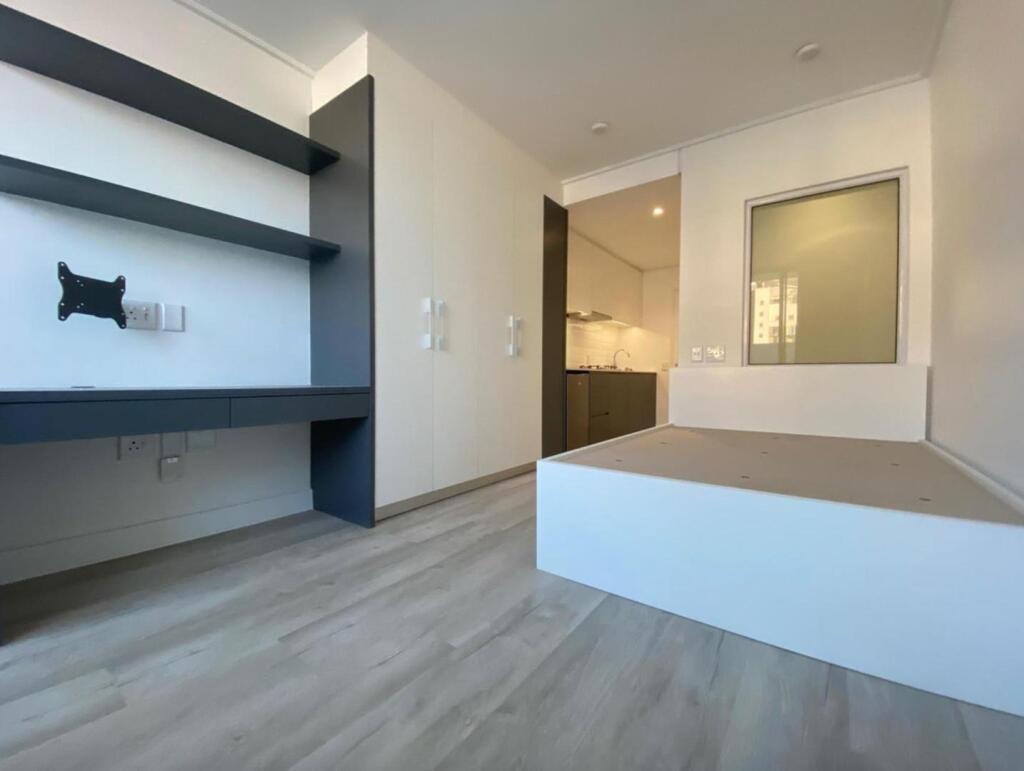 Main image of property: South Africa, Western Cape, Woodstock