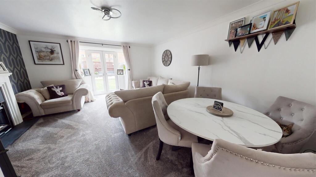 House in Bradford, West Yorkshire - View 4