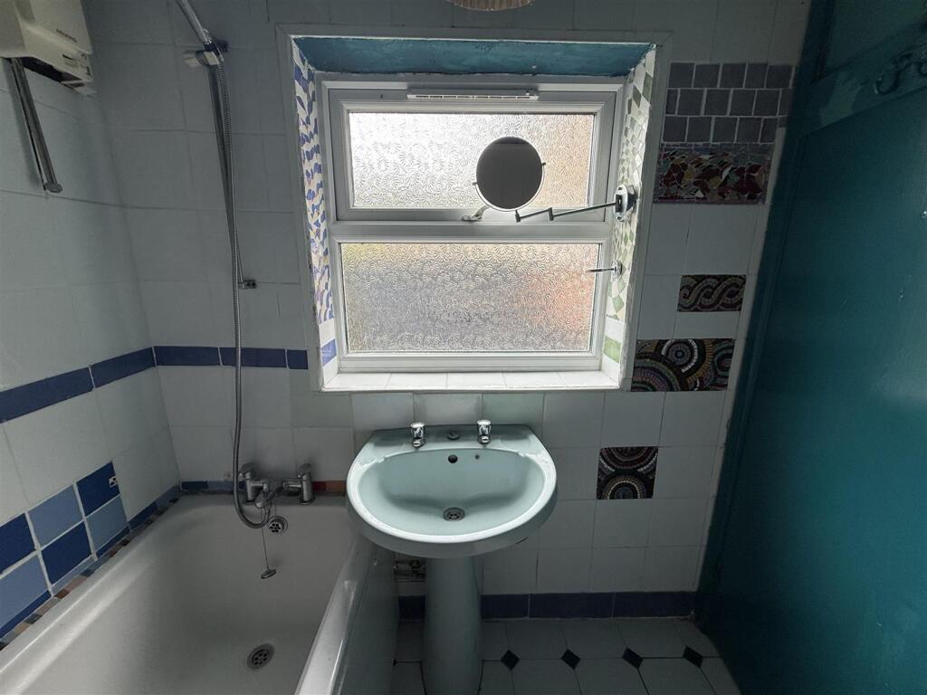 House in Peterborough, Millfield - More