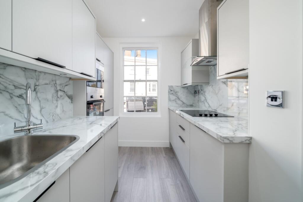 Main image of property: High Street, BRAINTREE