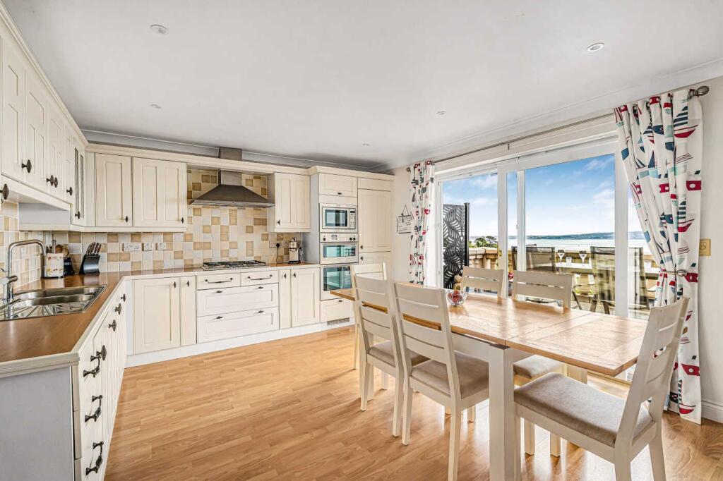 House in Torquay, Ellacombe - View 5
