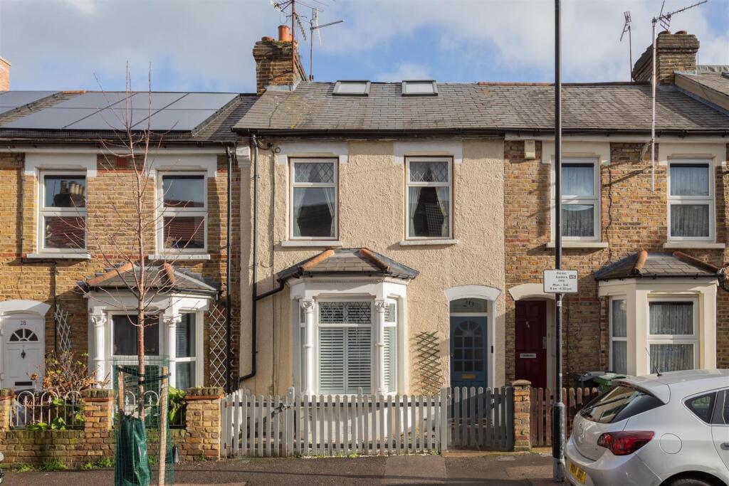 House in London, Highams Park - More