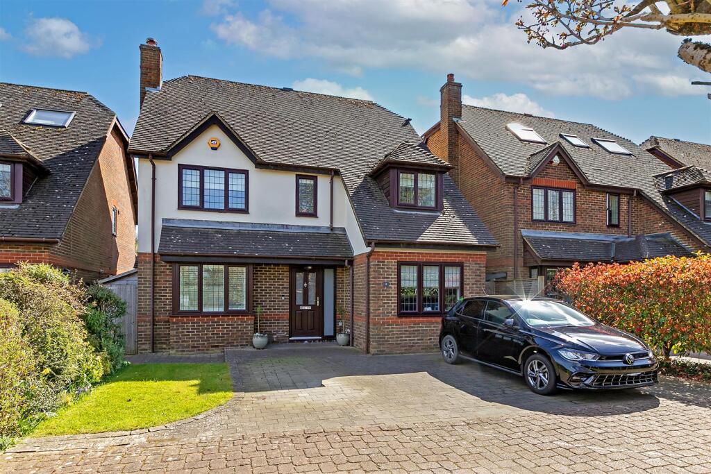 Main image of property: Hilltop View, Wheathampstead, St. Albans