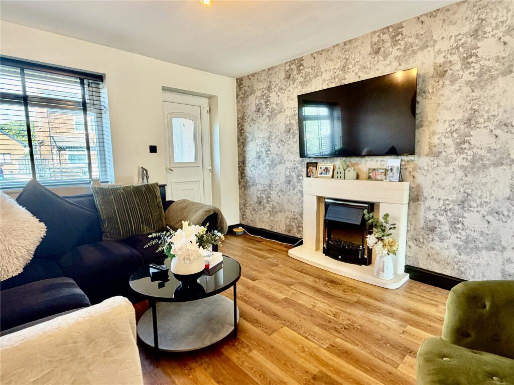 House in Rochdale, Bottom o' th' Brow - View 4