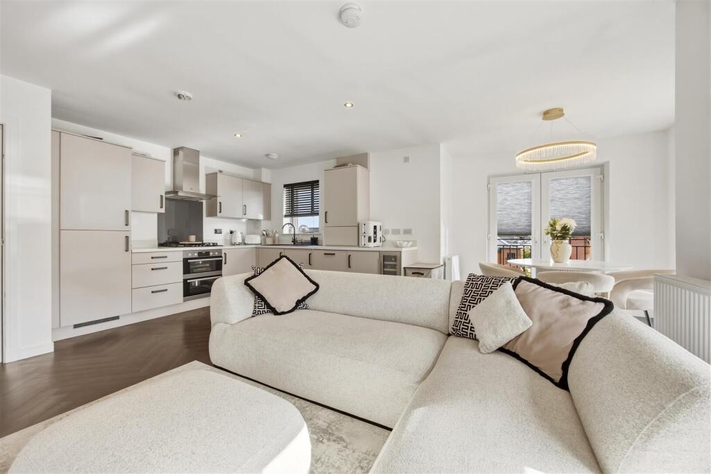 Apartment in Glasgow - View 2