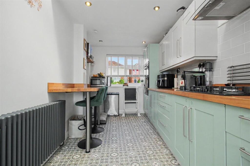 Rushton Road, Desborough, Kettering - View 3