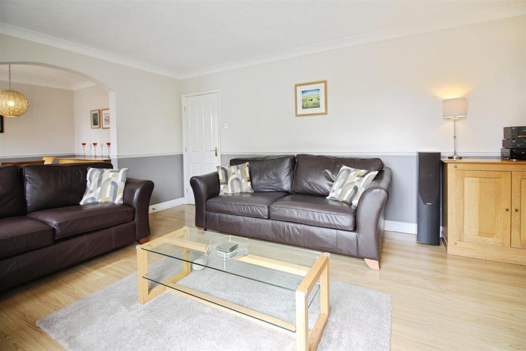 House in Leeds, Colton Common, Whitkirk - More