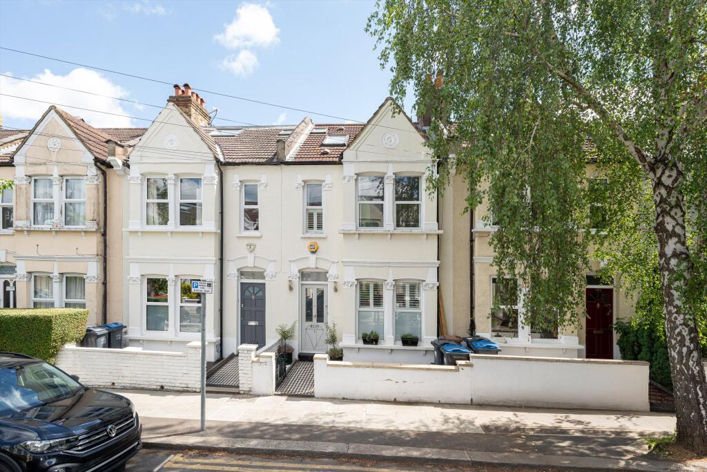 House in London - View 2