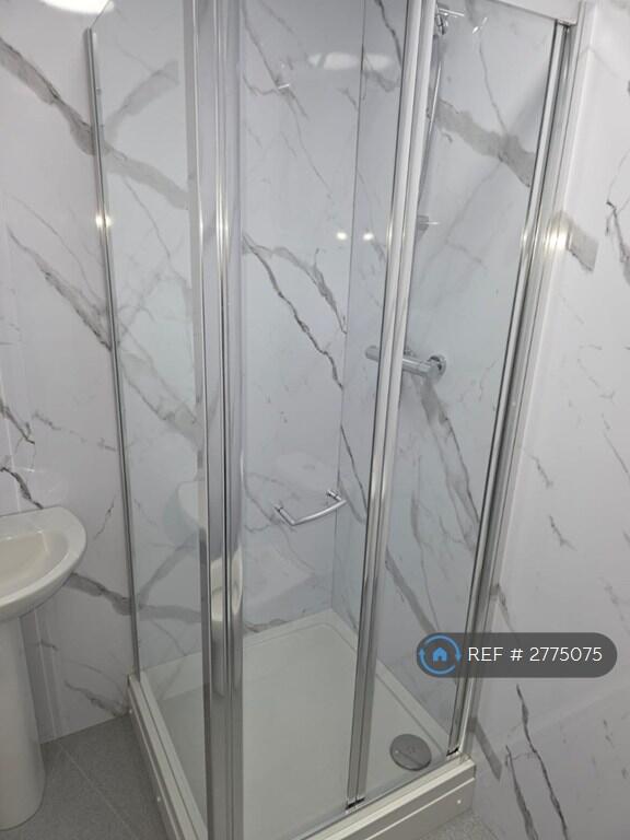 1 bedroom flat share for rent
