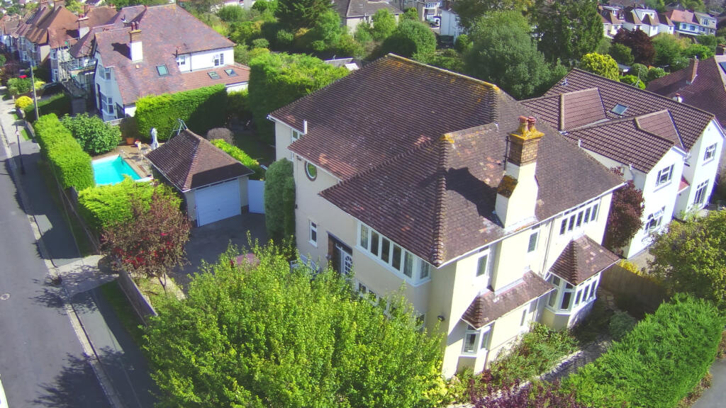 House in Bristol, Golden Hill, Henleaze