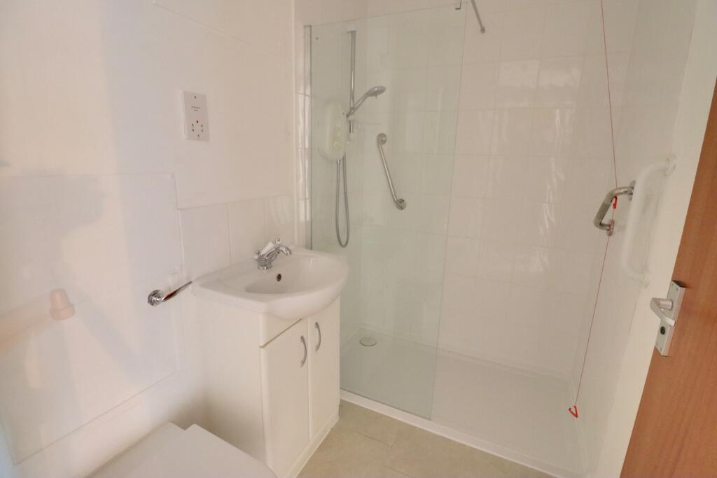 Apartment in Havant, Hampshire - View 5