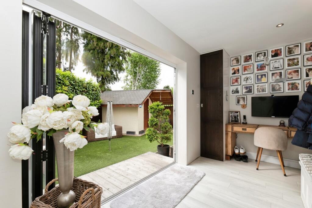 House in Kingston upon Thames - View 3