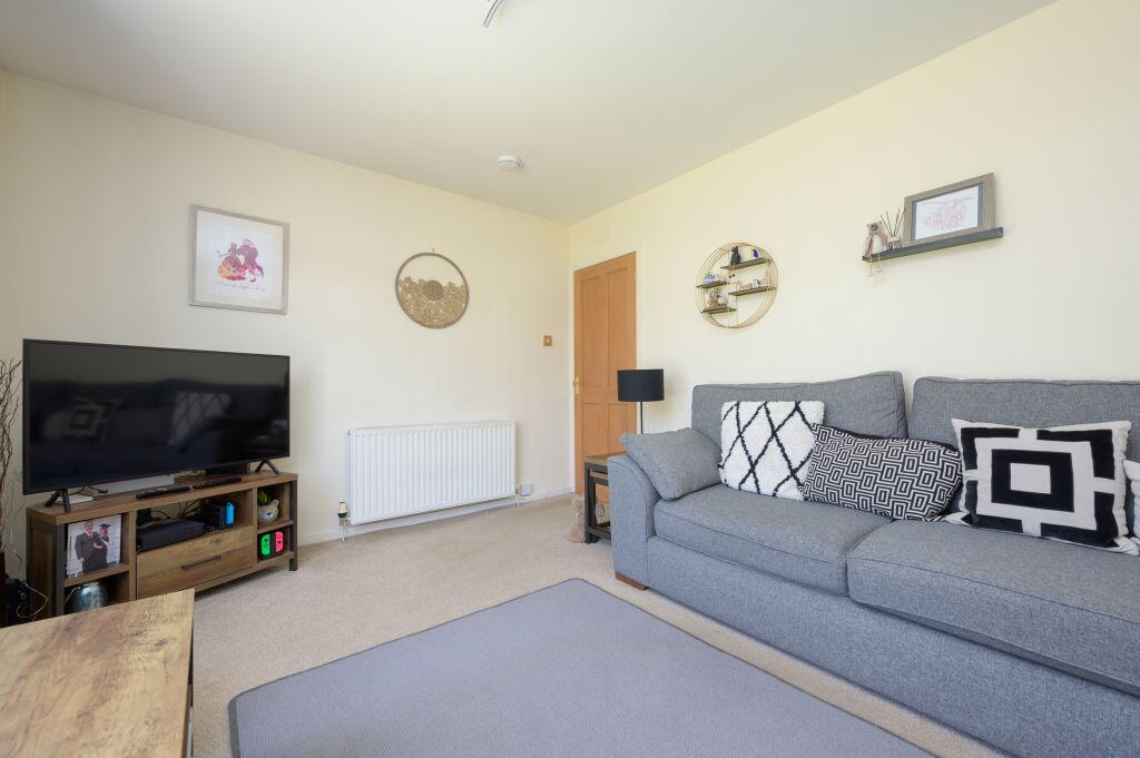 29 Hailes Place, Dunfermline, KY12 7XJ photo 4