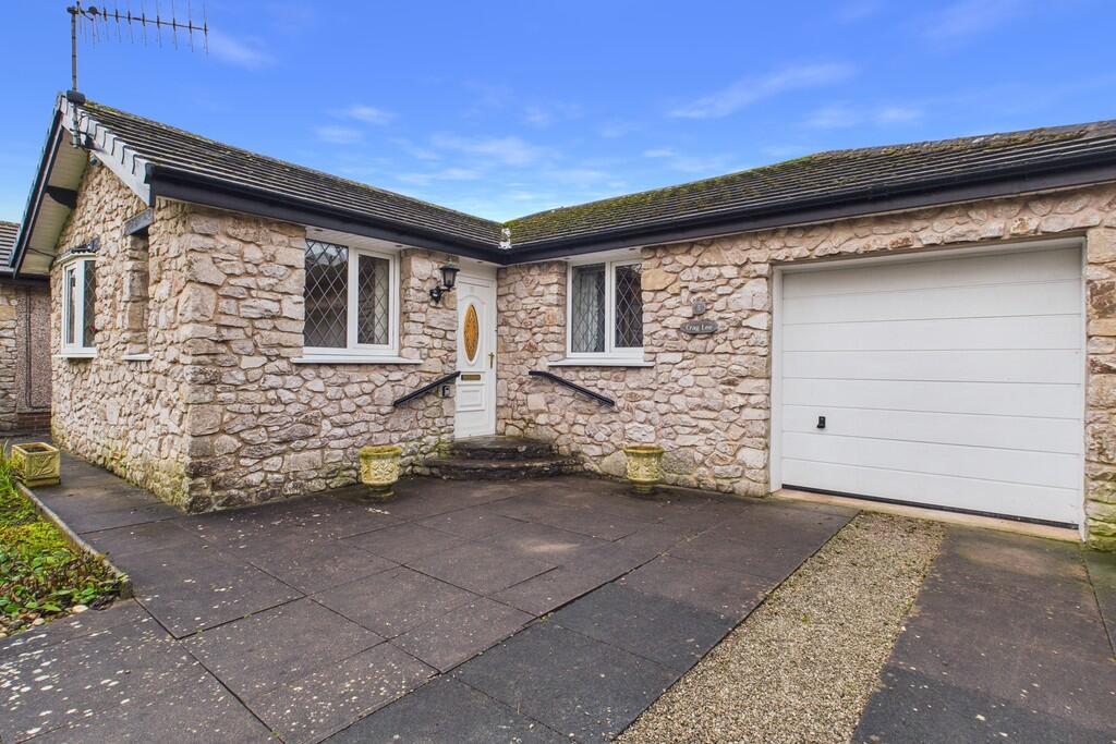 Main image of property: 5 Laburnum Park, Carnforth, Lancashire, LA5 9FB