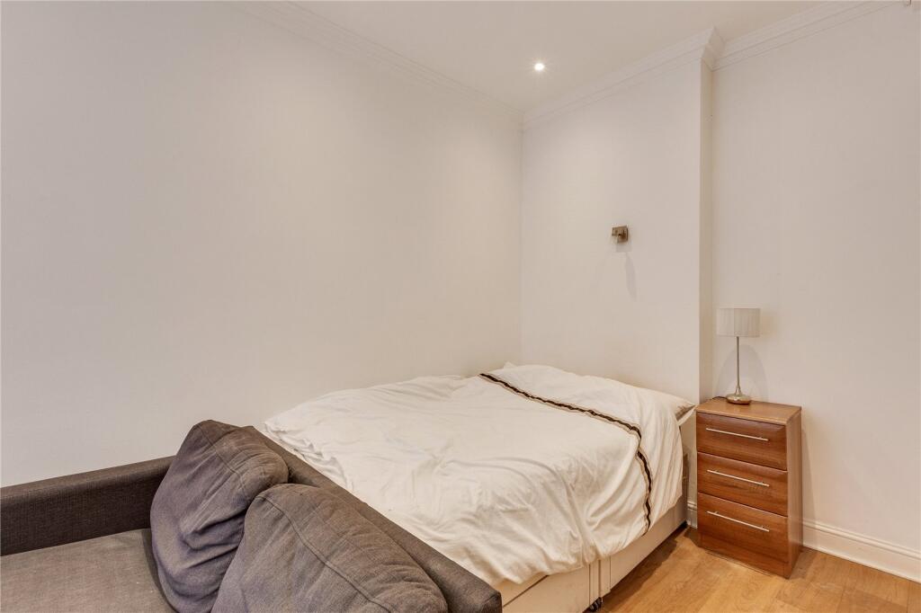 Apartment in London - View 3