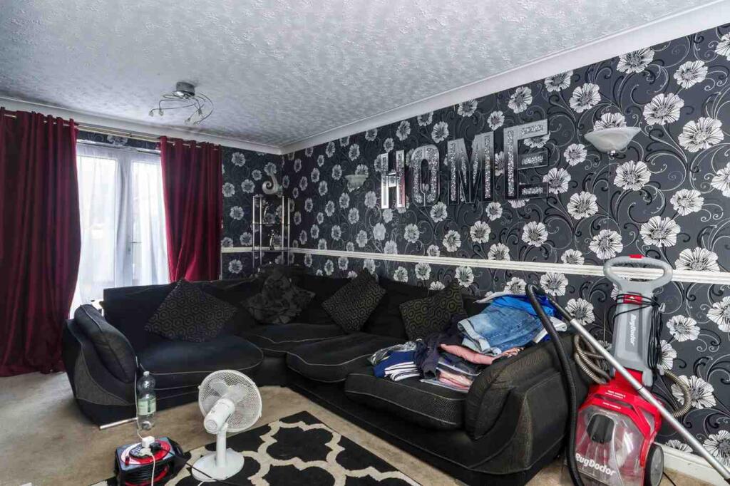 Anzio Crescent, Lincoln, Lincolnshire photo 2