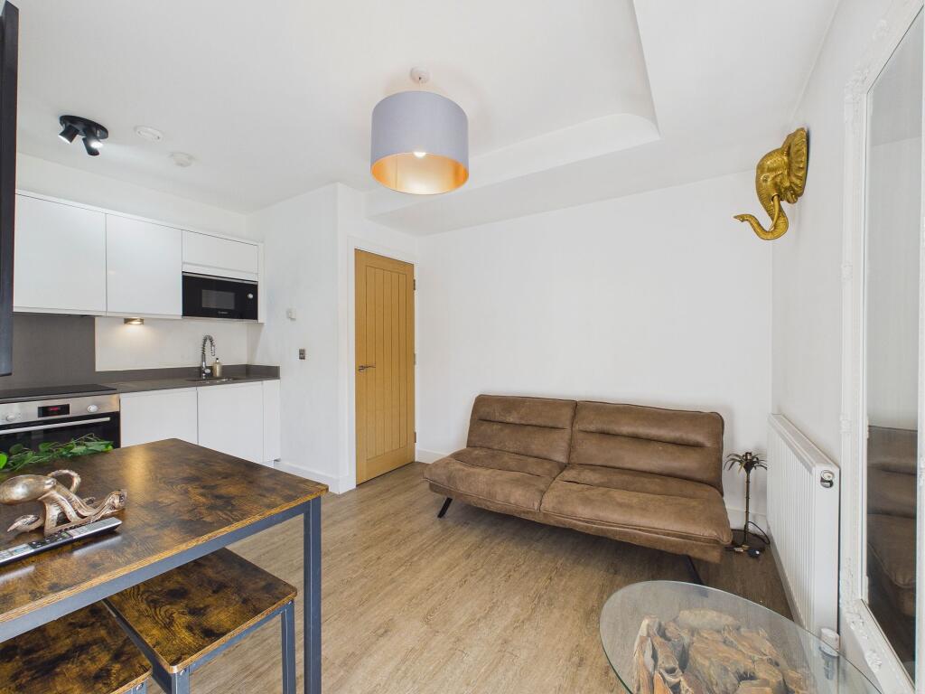 Apartment in Chester - View 4