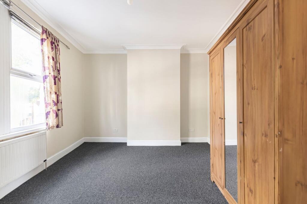 Apartment in London - More