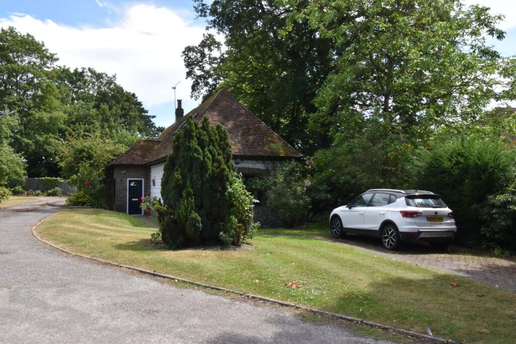 Faversham Road, Lenham, Maidstone, ME17 - View 2
