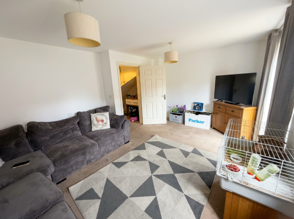 House in Northamptonshire, North Northamptonshire - View 3