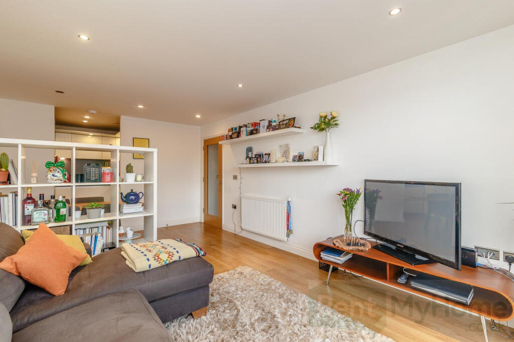 Apartment in London - View 3