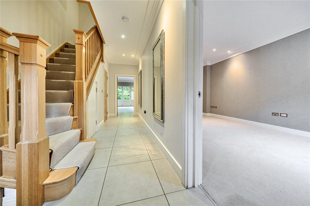House in South Ascot, Sunninghill and Ascot - View 3