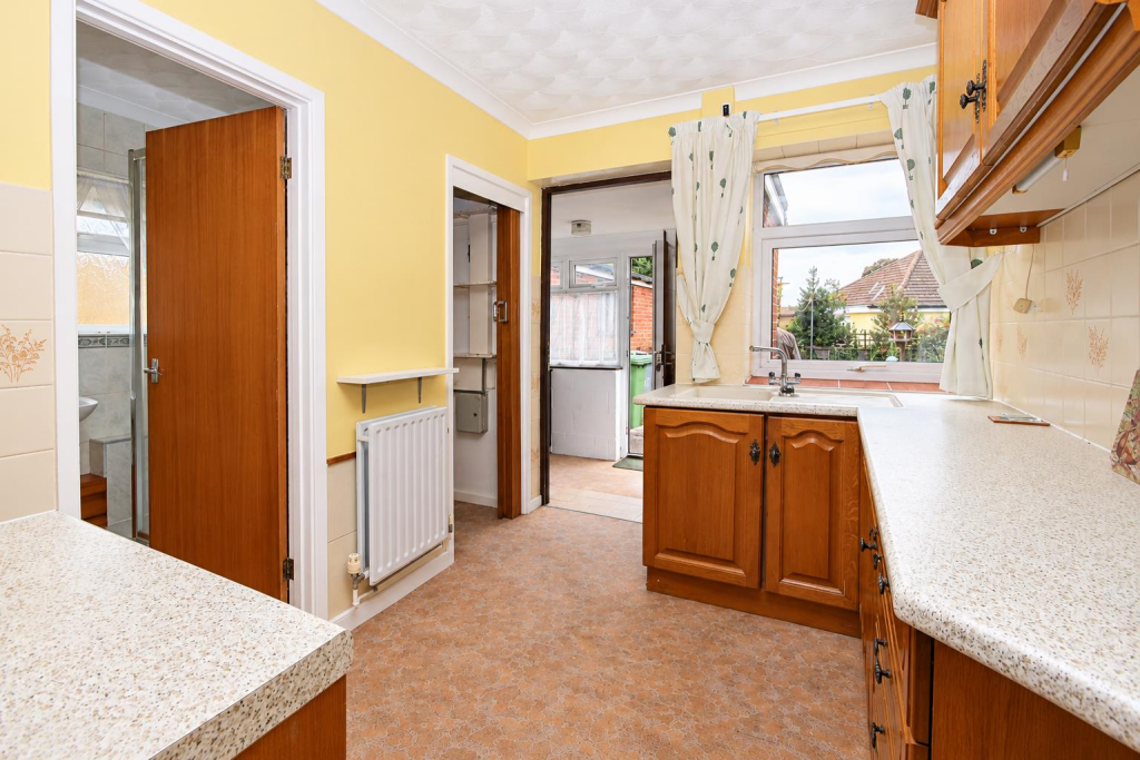 Falcon Road West, Sprowston photo 4