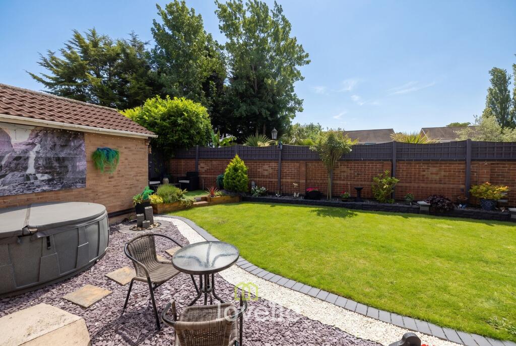 House in Grimsby, Great Coates - View 4