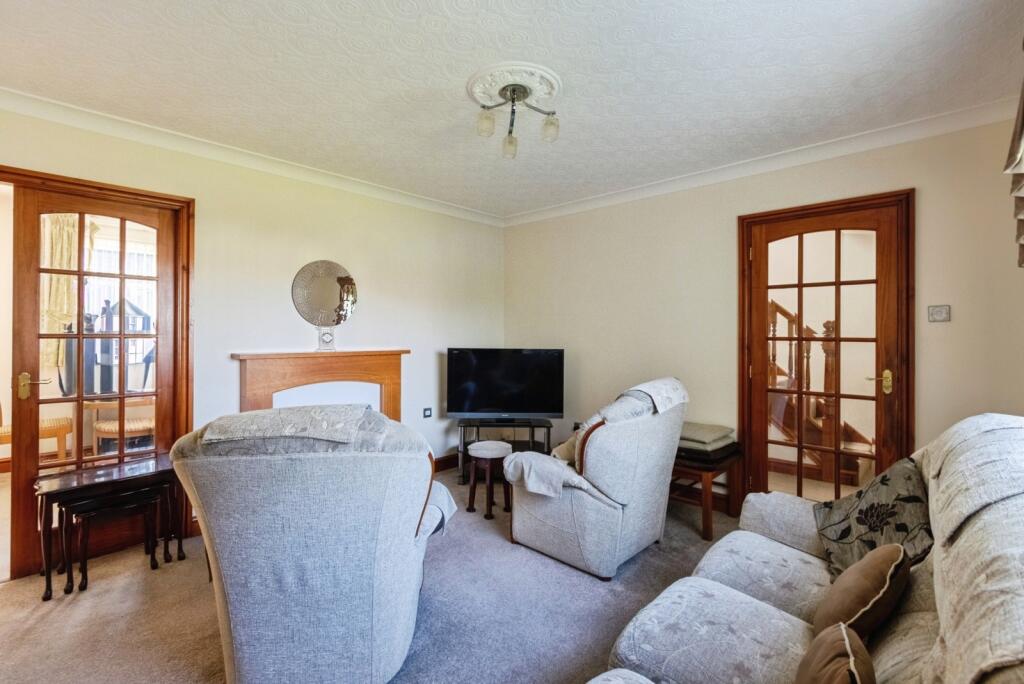 House in Wakefield - View 4