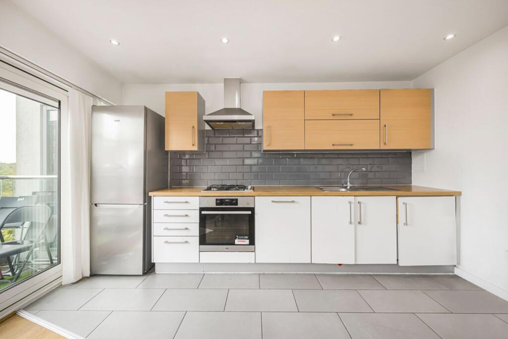 Apartment in London - More