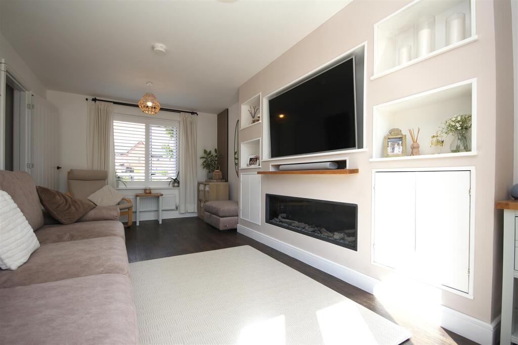 House in Whiteley - More