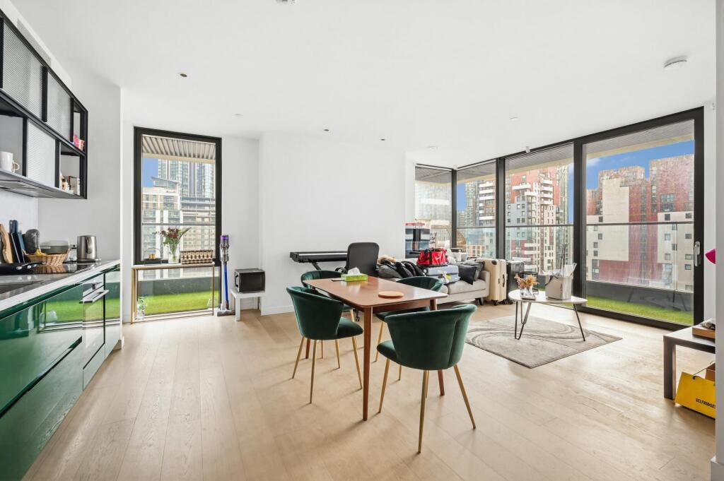 Main image of property: Bagshaw Building, Wards Place, E14