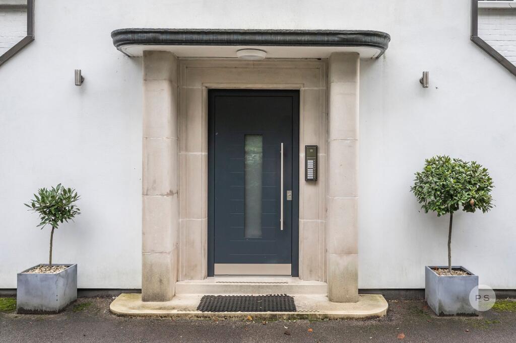 Pinebeach Court, Beach Road, Branksome Park, Poole BH13 7BX photo 3