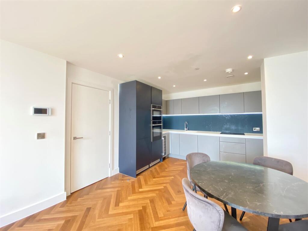 Apartment in Manchester - View 4