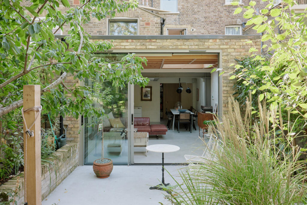 2-bed apartment on Rushmore Road, London, E5 0, £950,000