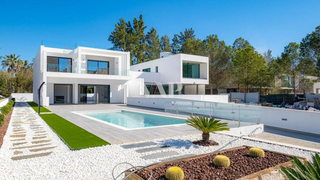 Main image of property: Algarve, Vilamoura