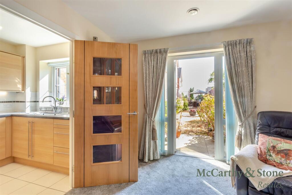 Apartment in Kettering, Avondale - More