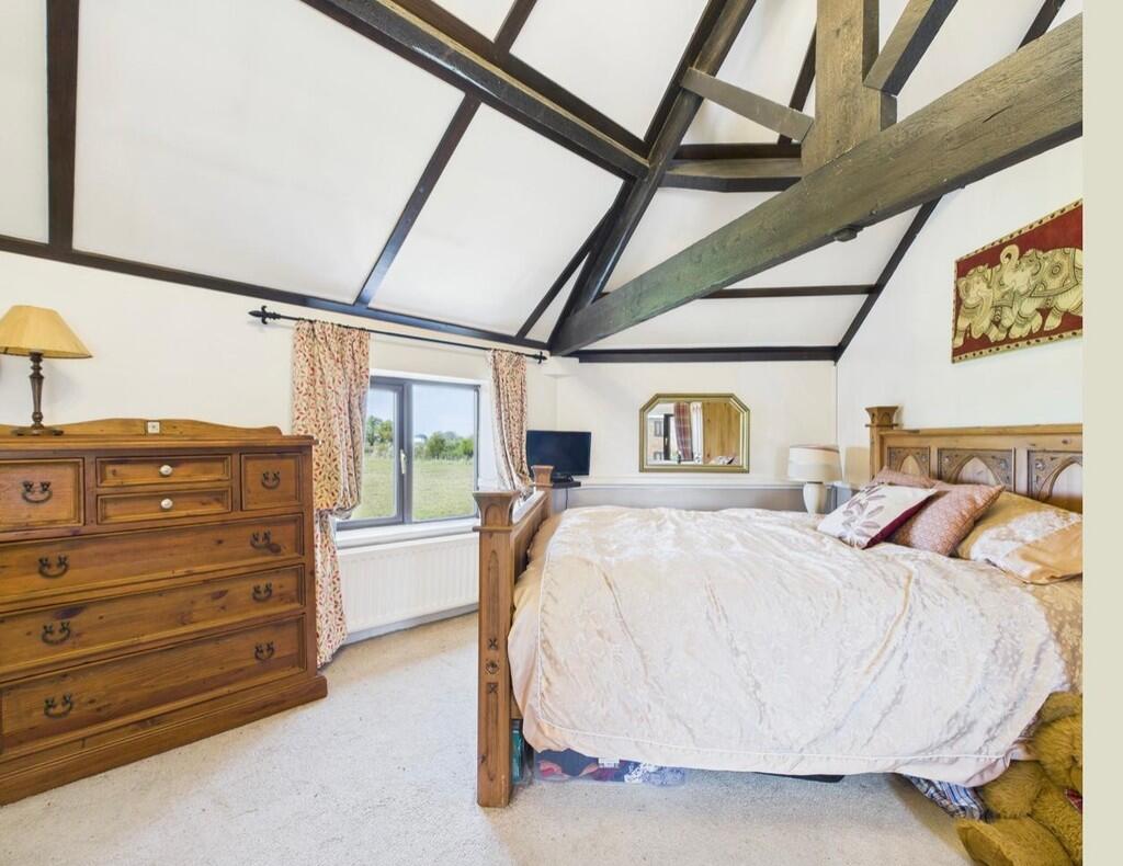2-bed house on Commonwood, Holt, £315,000