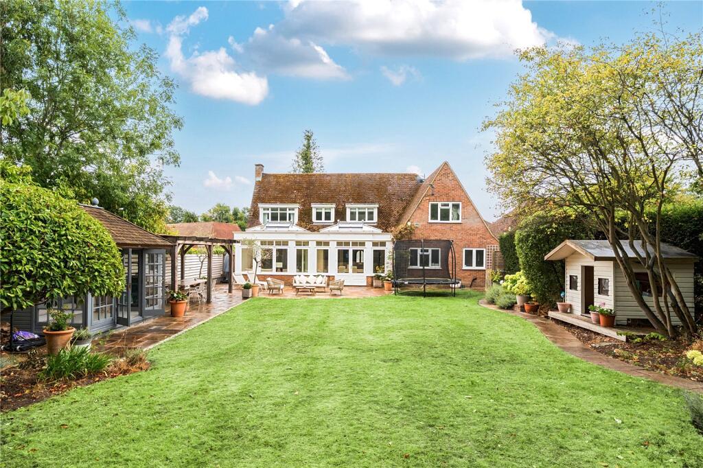 House in Elmbridge, Surrey - View 2