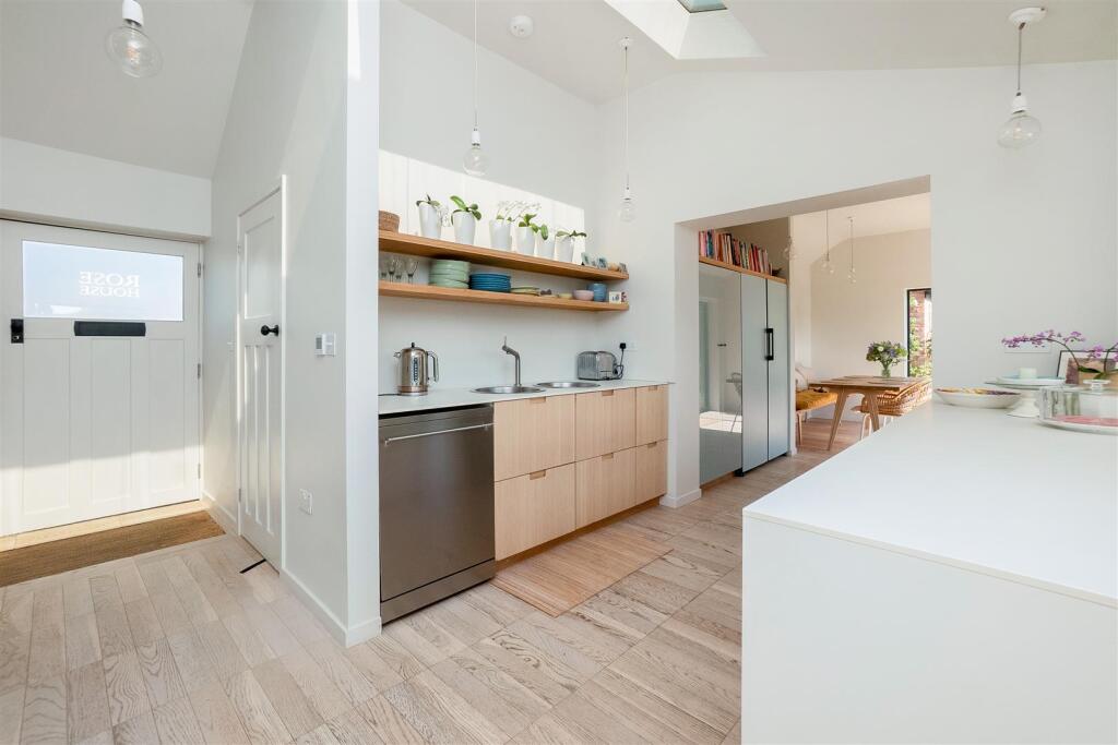 House in Stratford-on-Avon, Admington - More