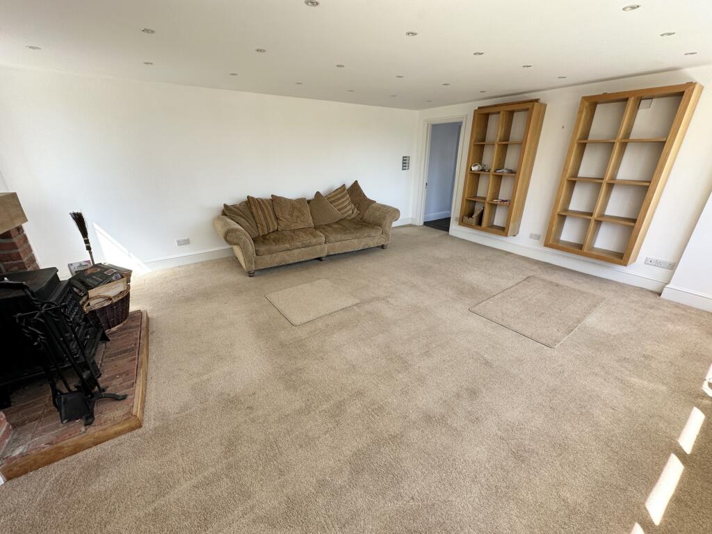 Preston Road, Yeovil, BA20 photo 3