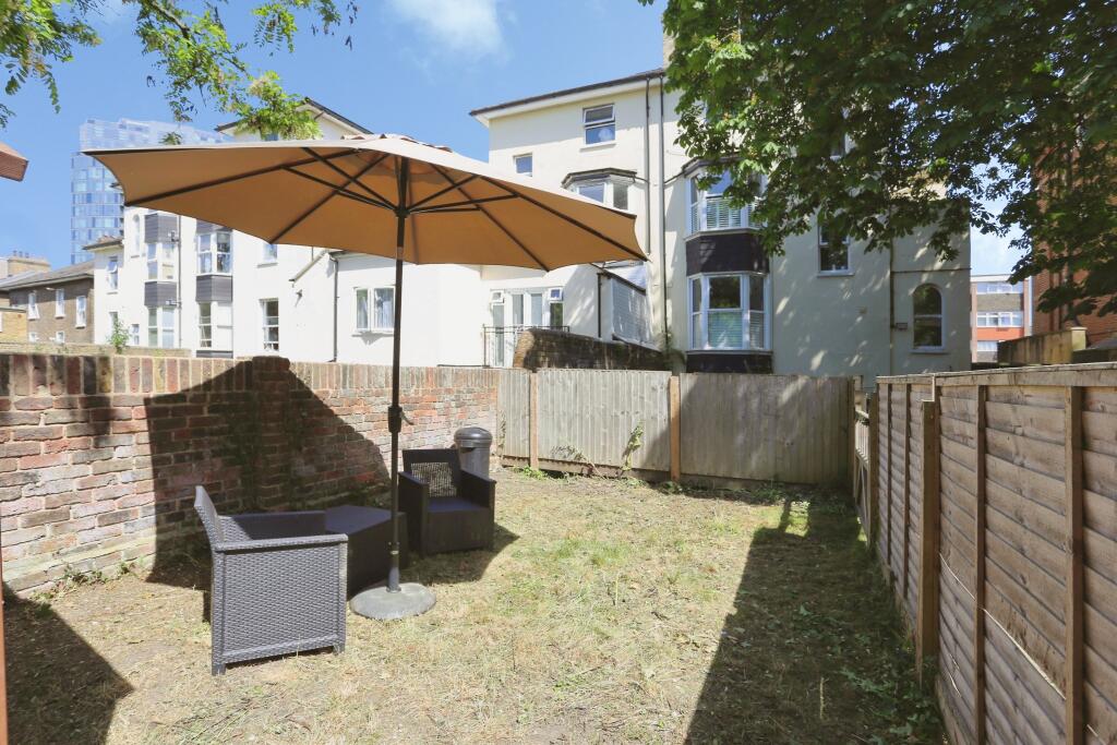 Apartment in London, Broad Green - View 4