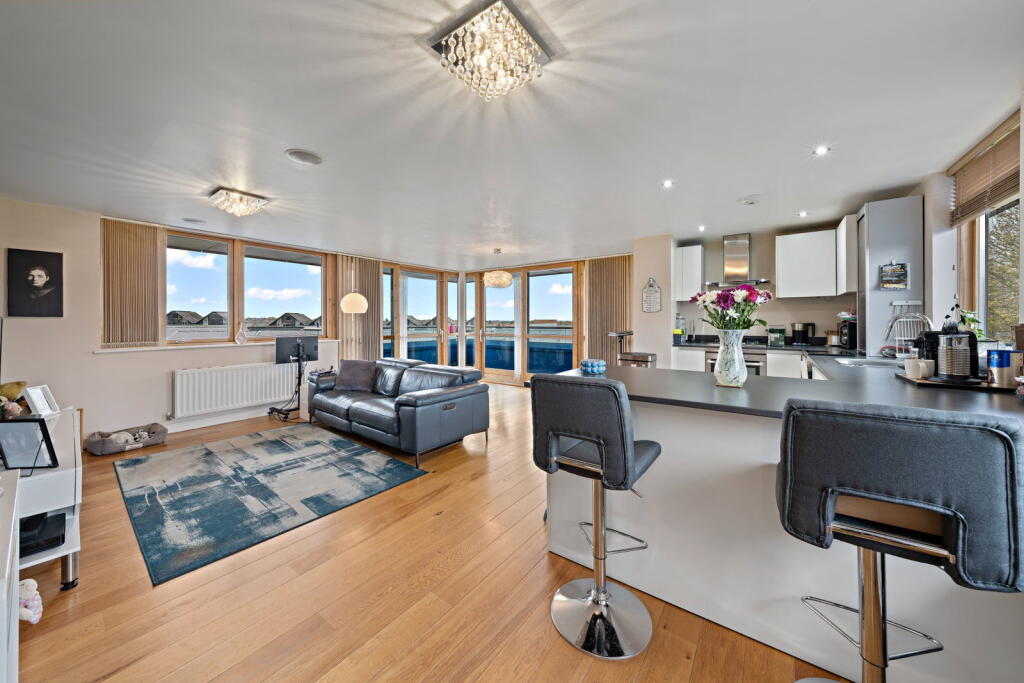 Apartment in Harlow, Newhall - View 2