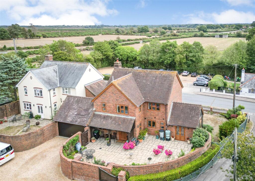 House in Southampton - View 2