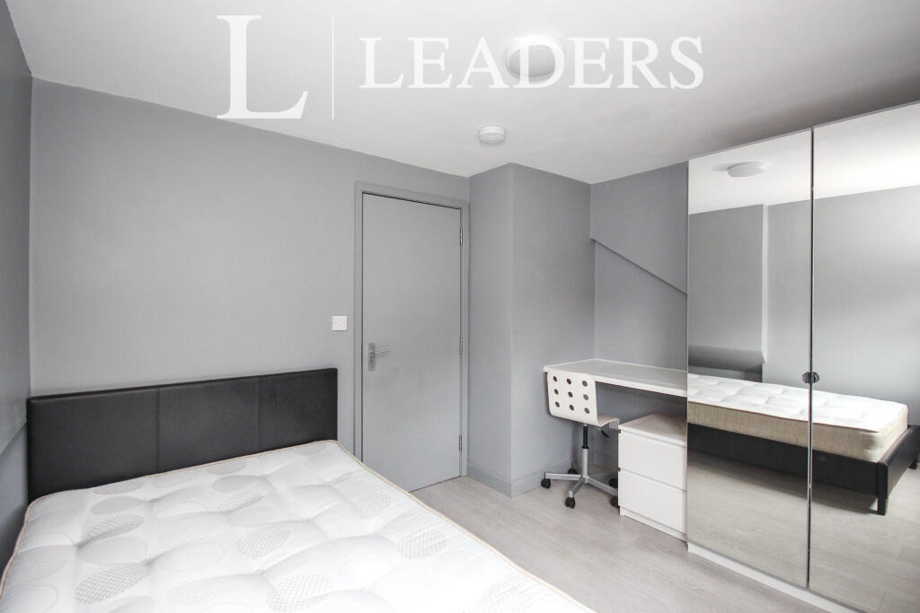 Main image of property: Spon End, Coventry, West Midlands, CV1
