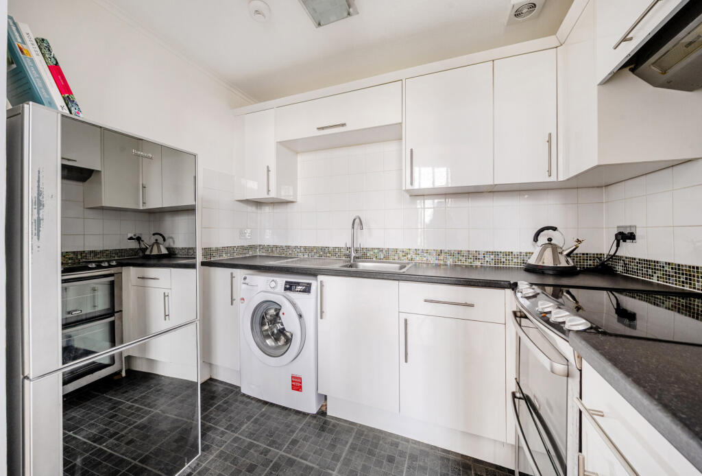 Main image of property: Upper Grosvenor Road, Tunbridge Wells, Kent, TN1