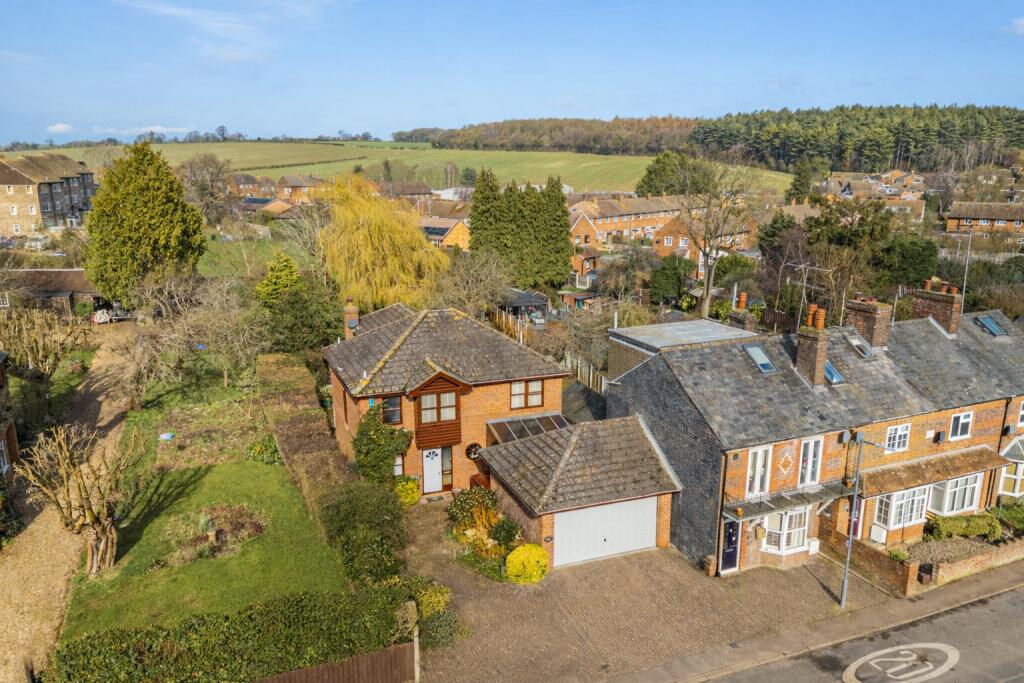 Main image of property: High Street, Kimpton, Hitchin, Hertfordshire, SG4